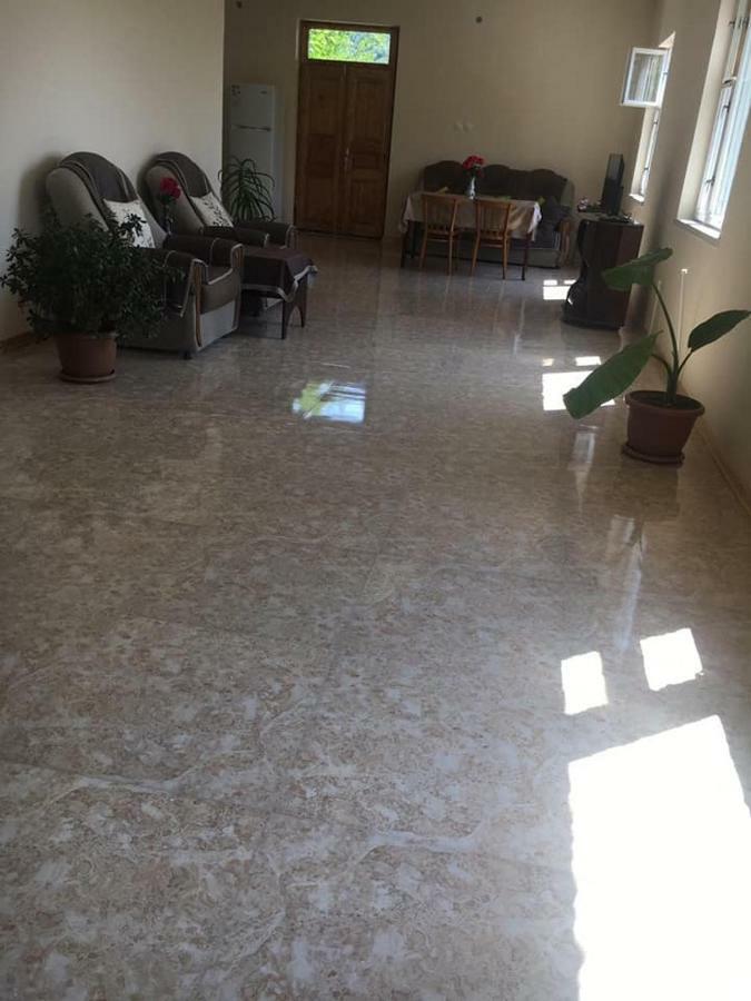 Nnn Guest House Goris Exterior foto
