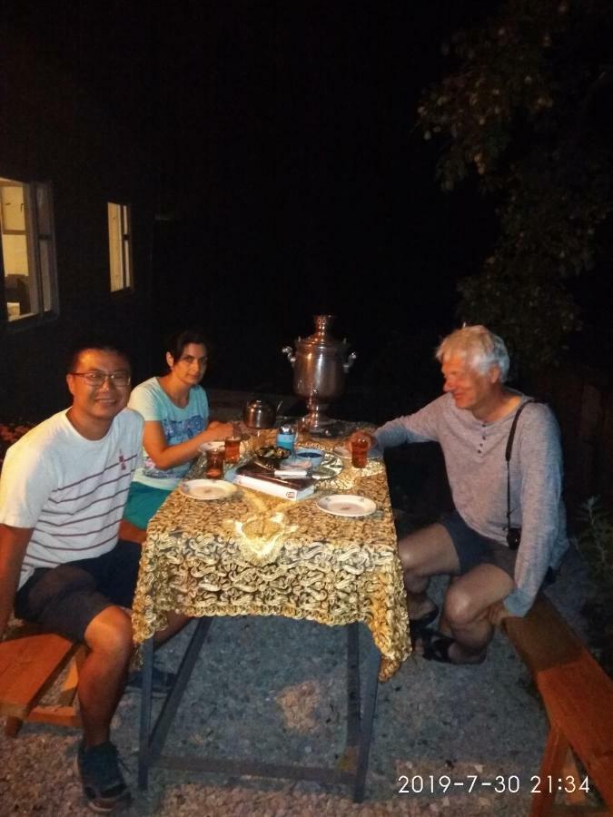 Nnn Guest House Goris Exterior foto